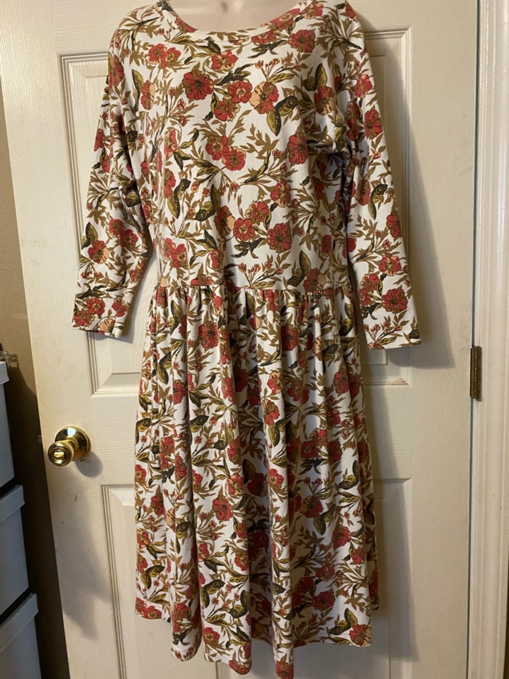 Eddie Bauer Floral Long-Sleeve Midi Dress in Cream &  Rust Petite Medium Modest